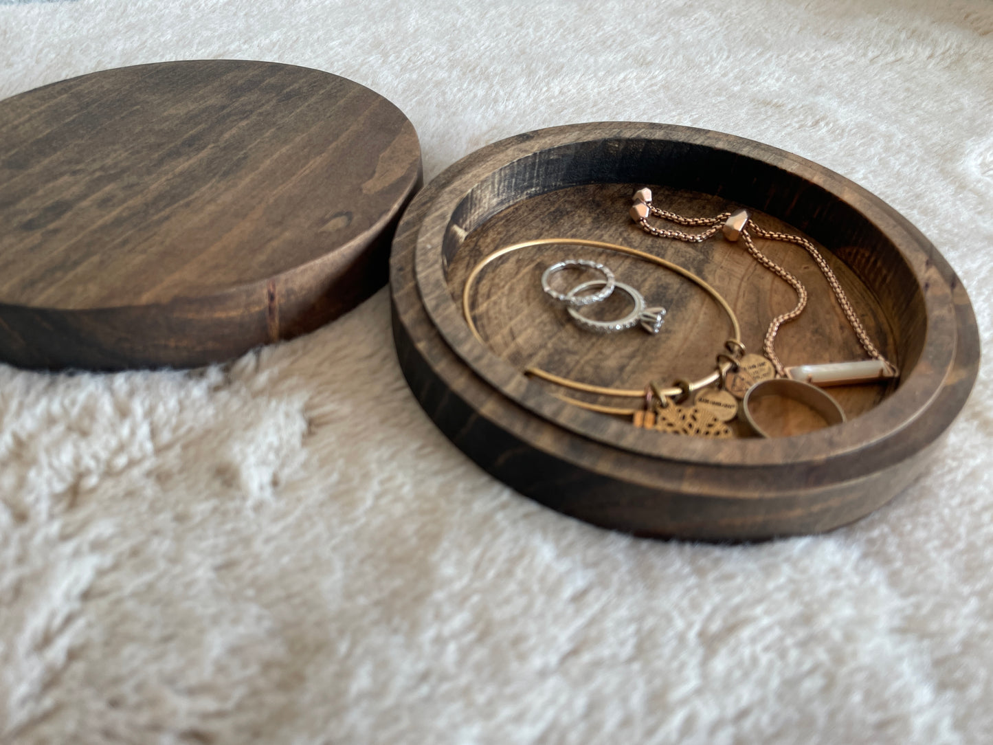 Round Jewelry Box