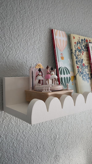 Scalloped Shelf