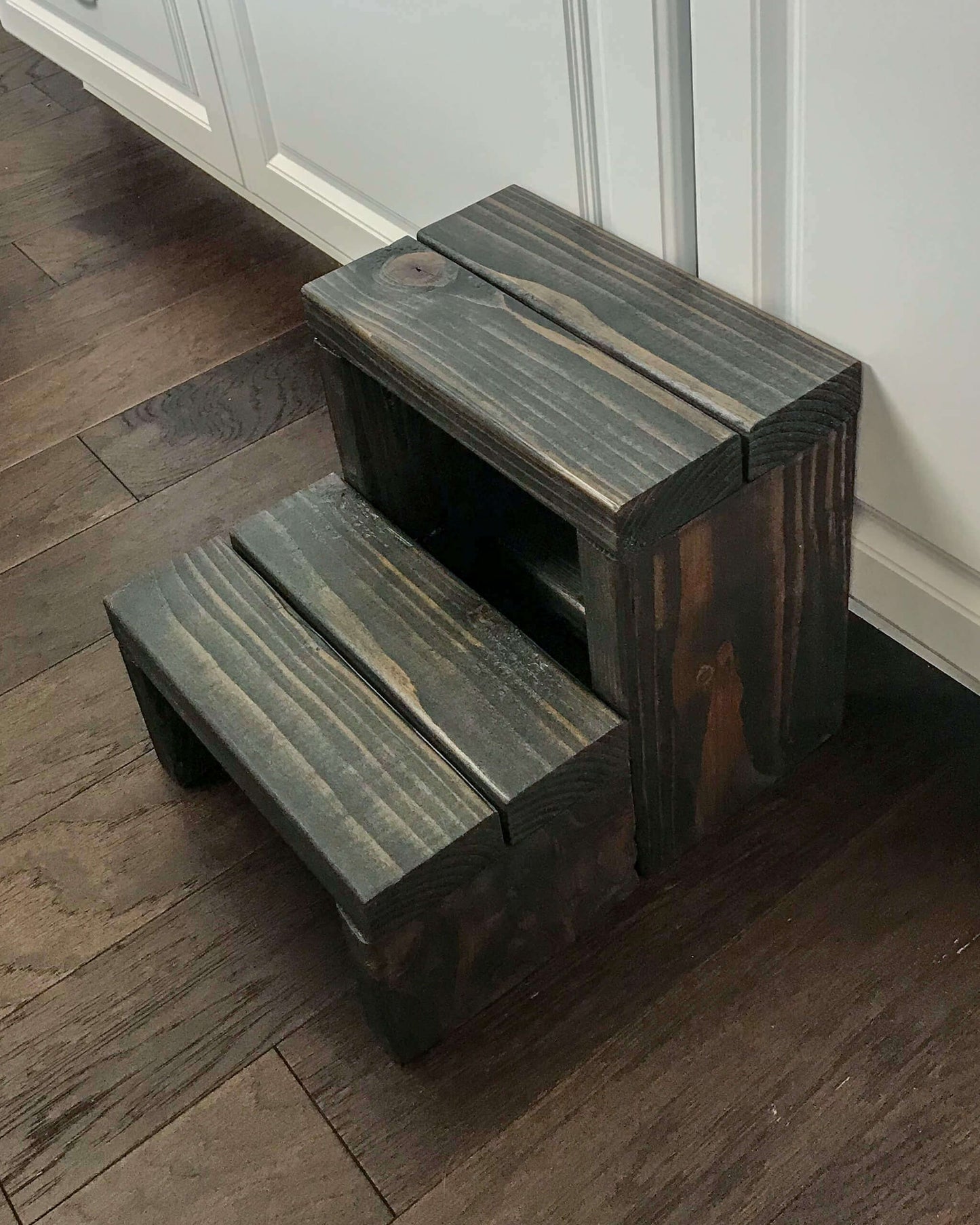 Large Split Step in Ebony Stain